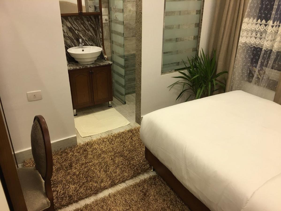 Paris Hotel Kairo Bagian luar foto